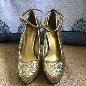 Gold chunky glitter strap platform pumps